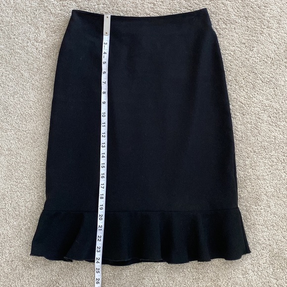 Black MIDI Skirt with conservative bottom ruffle - Picture 4 of 6